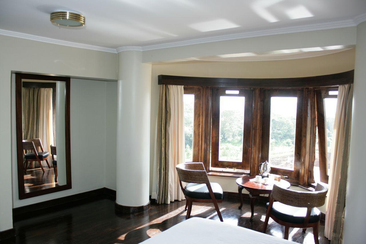 Treetops Mweiga Rom bilde
